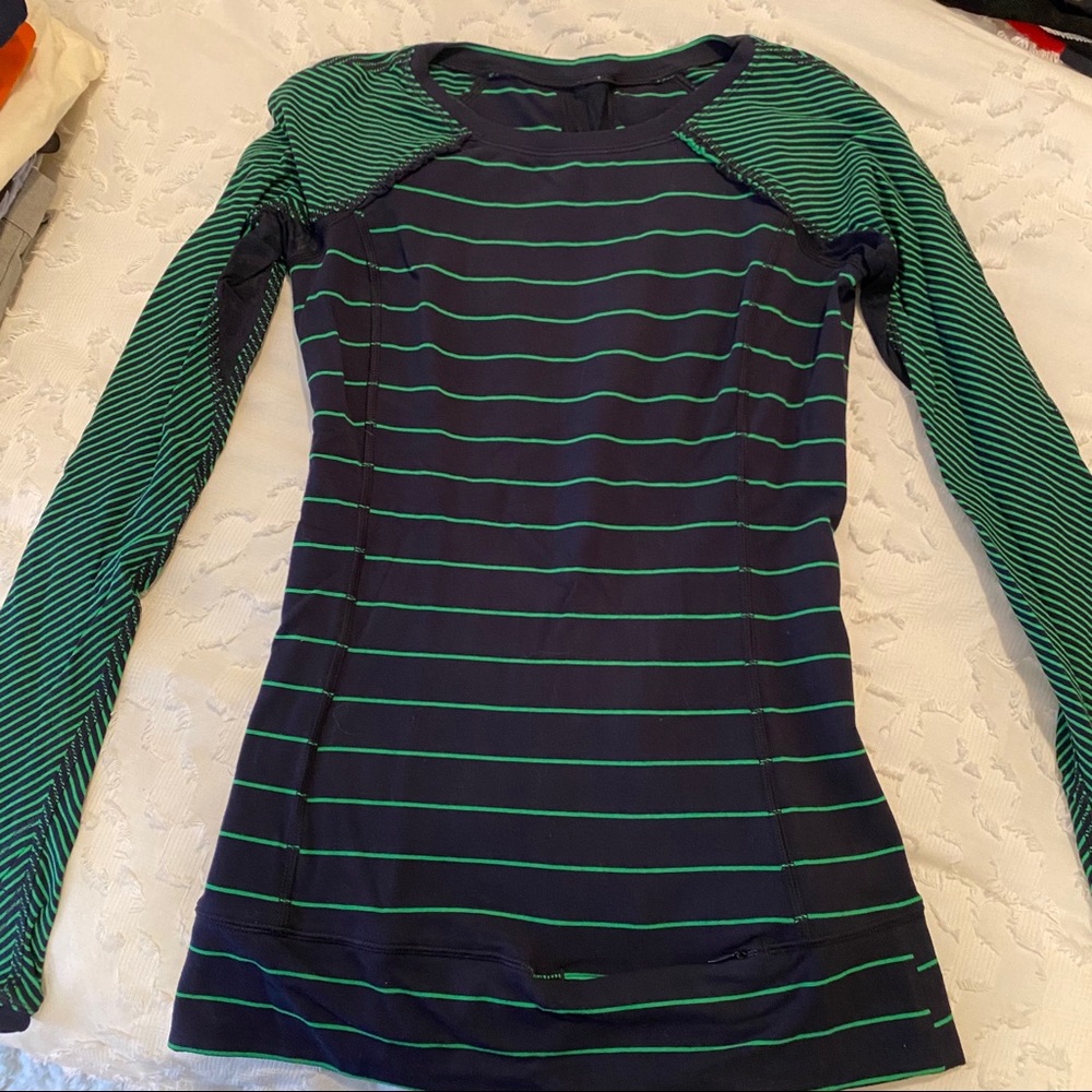 Lululemon top